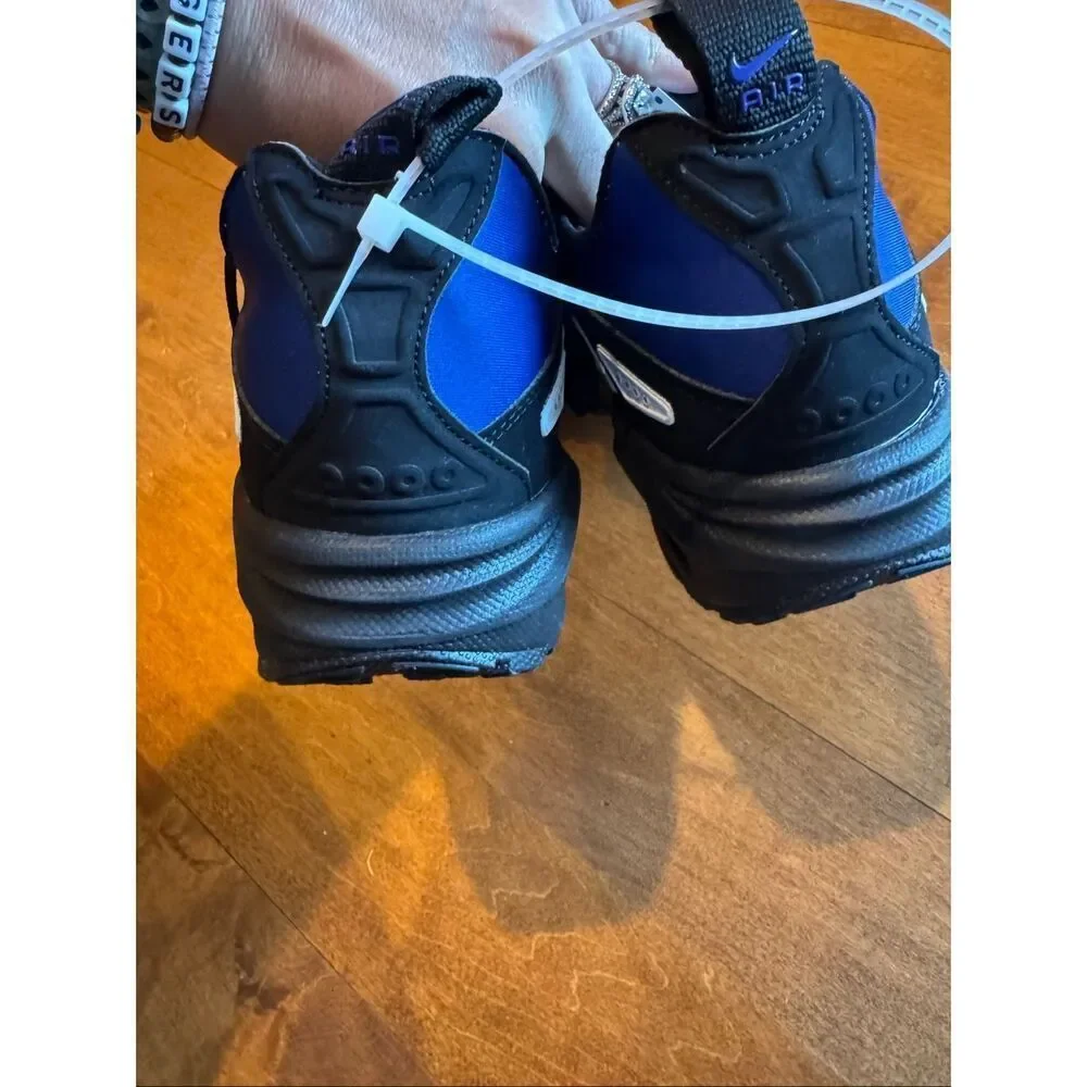 Woman’s new Nike air max sunder fade sneakers size 6